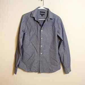 Banana Republic Men's Small button down blue dress shirt Standard fit